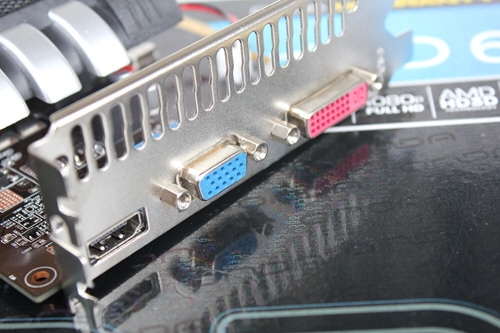 DX11入门强卡 2500元家用电脑推荐