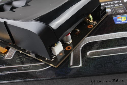 全固态3年保 纯公版GTX550Ti仅799