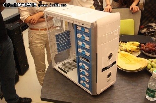 推动国内DIY发展 游戏悍将新品机箱展示