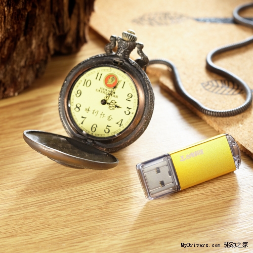 金秋佳节送“金”礼 台电掌中宝U盘热销