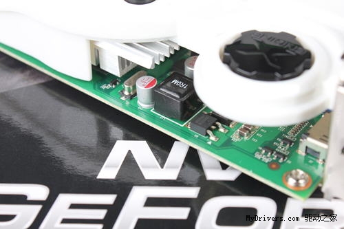 I3高频搭入门独显 2800元游戏主机推荐