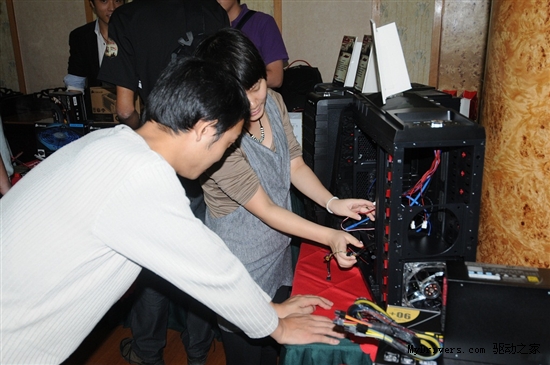 双核卡王发布 ROMC频定锦官城回顾