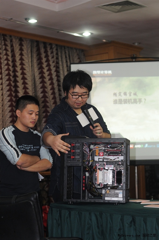 双核卡王发布 ROMC频定锦官城回顾