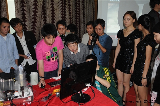 双核卡王发布 ROMC频定锦官城回顾