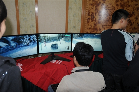 双核卡王发布 ROMC频定锦官城回顾