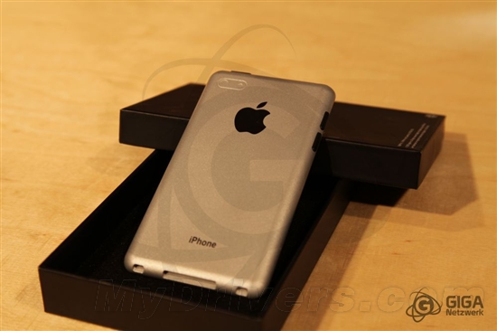 铝制背壳回归？iPhone 5概念真机曝光