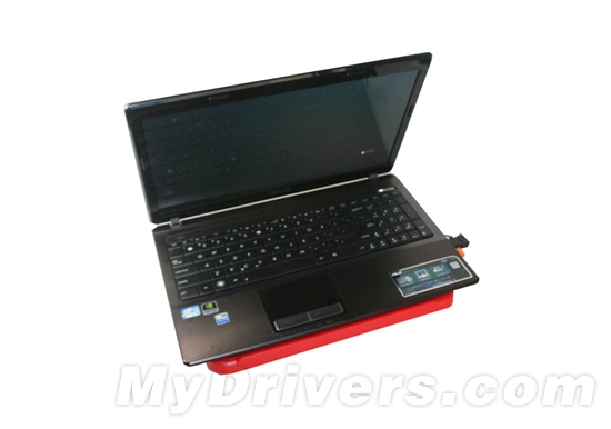 炫彩外壳设计 超频三H15笔记本散热垫评测