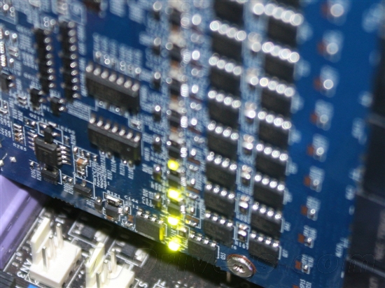 风冷核心飚1GHz!技嘉最强GTX 580评测