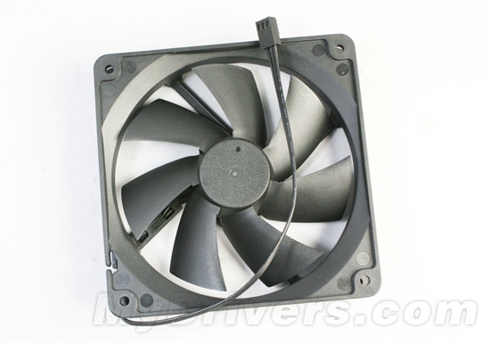 系出名门 鲨鱼高手688LC水冷散热器评测