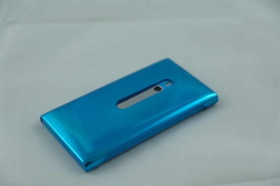 蓝色诱惑 诺基亚WP7靓机Lumia 800开箱图赏