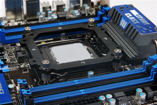 完美兼容！超频三LGA2011扣具测试