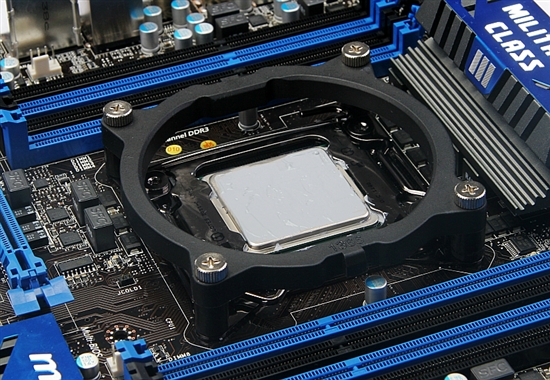 完美兼容！超频三LGA2011扣具测试