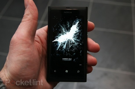 酷劲十足 Lumia 800蝙蝠侠限量版图赏