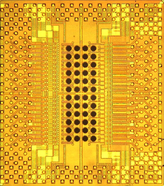 IBM开发光芯片原型 传输速率1Tbps