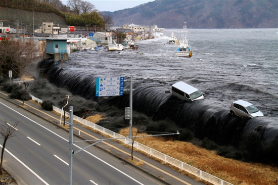 图集：日本大地震一周年今昔对比