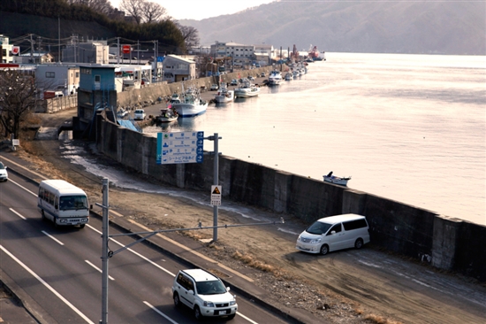 图集：日本大地震一周年今昔对比