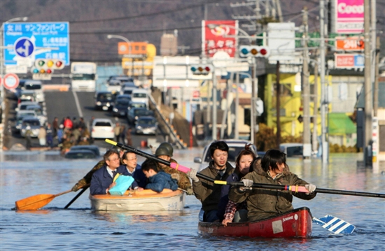 图集：日本大地震一周年今昔对比