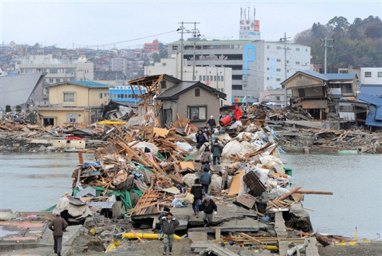 图集：日本大地震一周年今昔对比