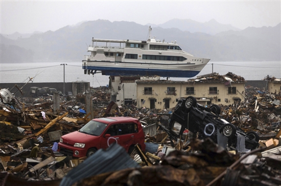 图集：日本大地震一周年今昔对比