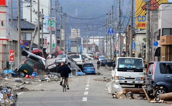 图集：日本大地震一周年今昔对比