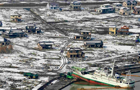 图集：日本大地震一周年今昔对比