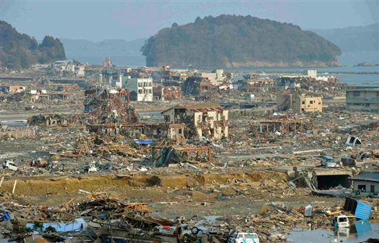 图集：日本大地震一周年今昔对比