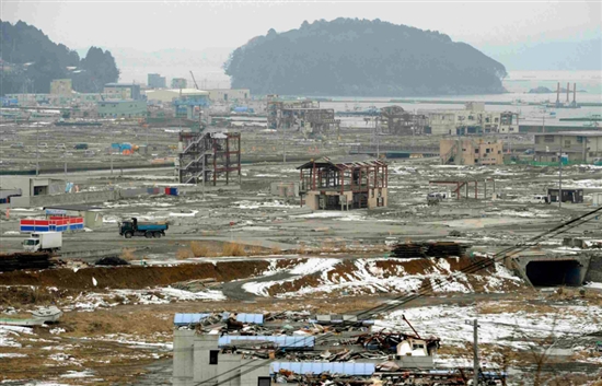 图集：日本大地震一周年今昔对比