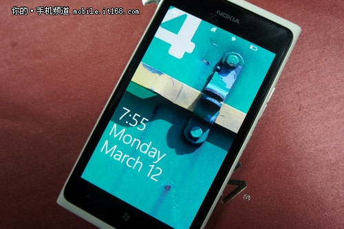 WP7里程碑之作 诺基亚Lumia 900首发评测