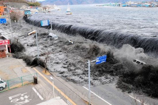 从闪电到海啸：自然灾害巨大威力揭密