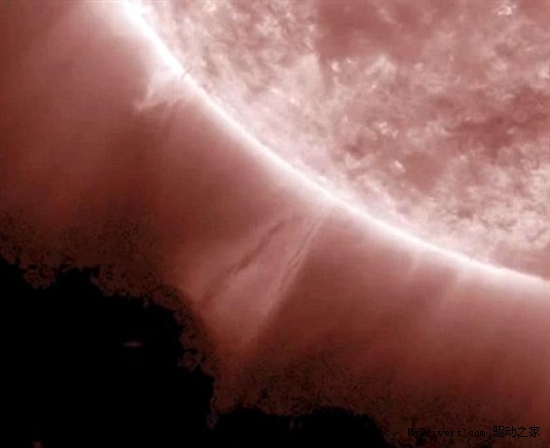 太阳附近出现神秘黑球 NASA称只是日珥