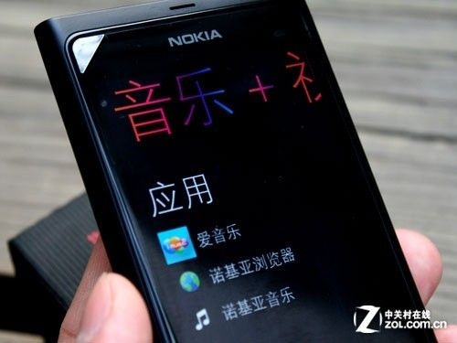 电信定制版！诺基亚Lumia 800C上手评测