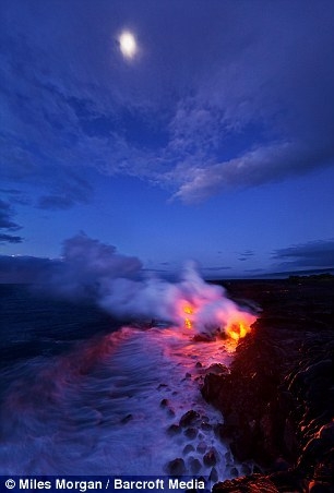 世界最活跃火山岩浆喷涌壮观场面