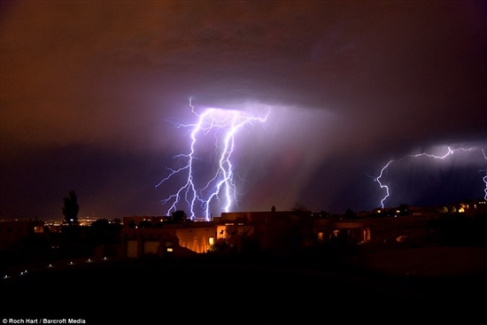 震撼闪电照：大自然的惊人力量