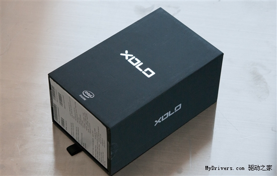 Intel出品 智能手机X900开箱图赏