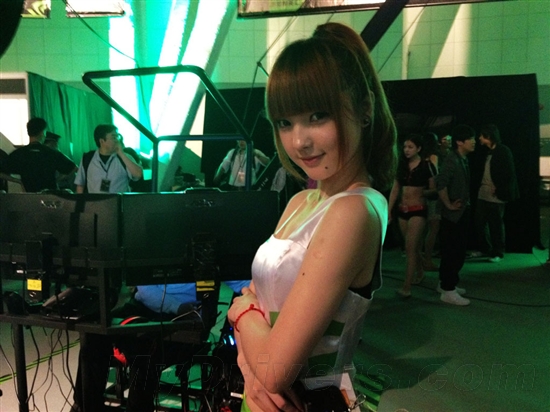 NVIDIA游戏群英汇2012汇总：展位&Showgirl篇