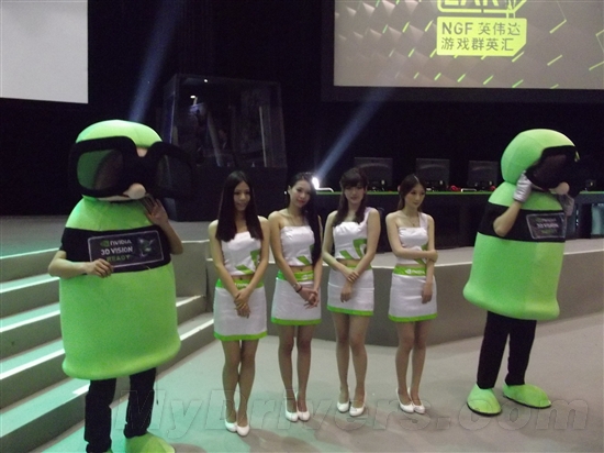 NVIDIA游戏群英汇2012汇总：展位&Showgirl篇