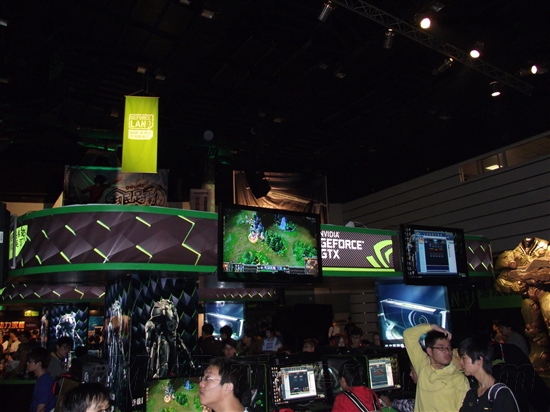 NVIDIA游戏群英汇2012汇总：展位&Showgirl篇