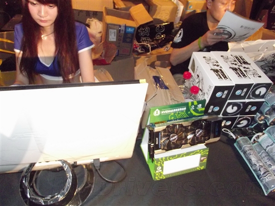 NVIDIA游戏群英汇2012汇总：展位&Showgirl篇