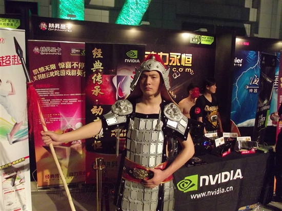 NVIDIA游戏群英汇2012汇总：展位&Showgirl篇