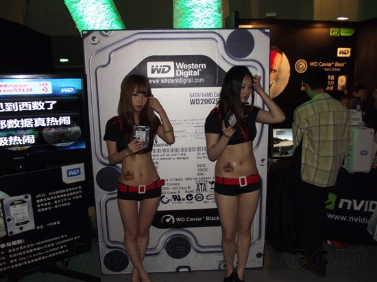 NVIDIA游戏群英汇2012汇总：展位&Showgirl篇