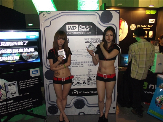 NVIDIA游戏群英汇2012汇总：展位&Showgirl篇