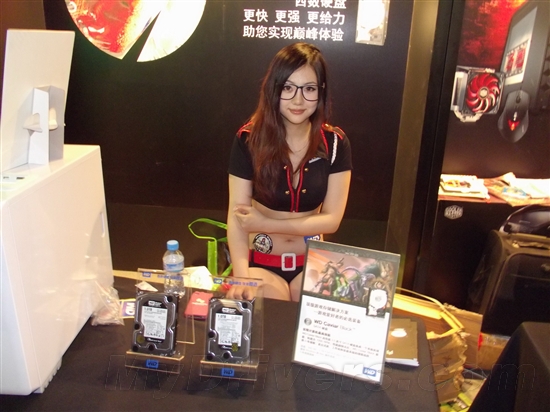 NVIDIA游戏群英汇2012汇总：展位&Showgirl篇