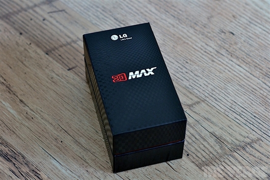LG二代3D手机Optimus 3D Max开箱+简测