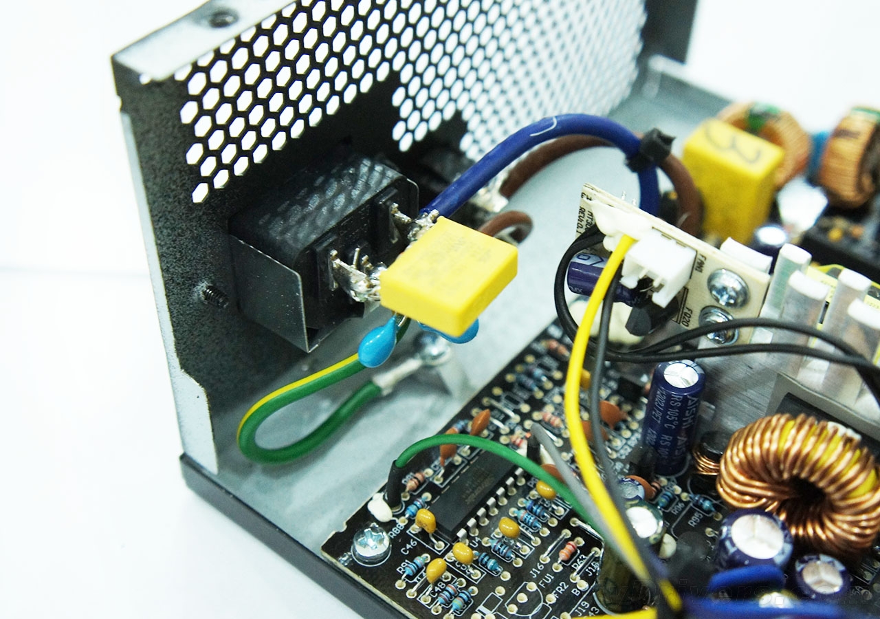 中端够用了酷冷雷霆500w电源评测