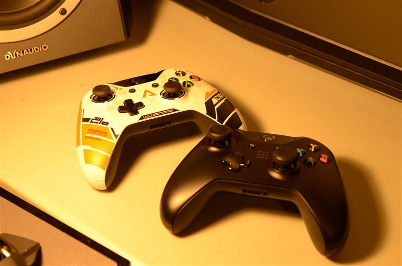 图赏:《泰坦陨落》限定版xb1手柄开箱