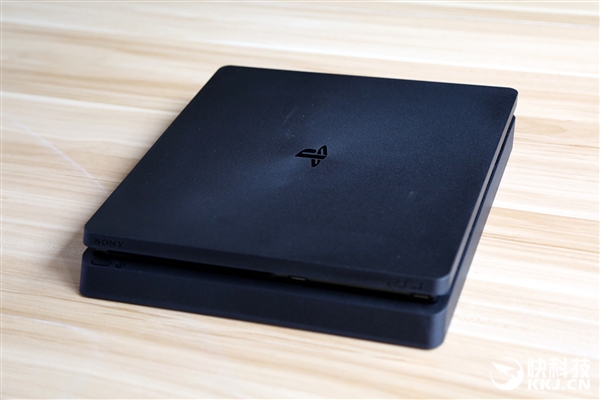 PS4 Slim�������ͼ�ͣ����С�ɣ�