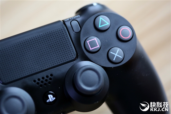 PS4 Slim�������ͼ�ͣ����С�ɣ�