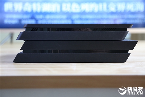 PS4 Slim�������ͼ�ͣ����С�ɣ�