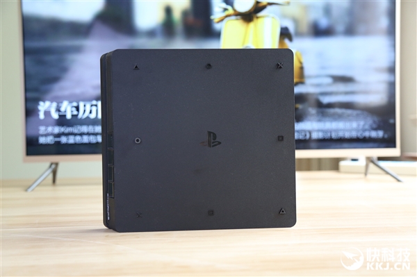 PS4 Slim�������ͼ�ͣ����С�ɣ�