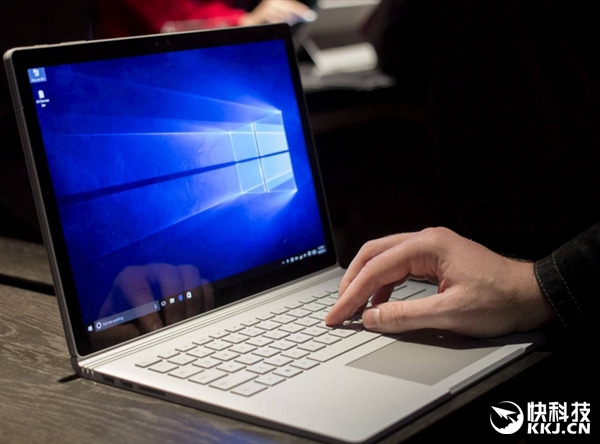 ����ƻ����΢��Surface Book�����Ǽ�